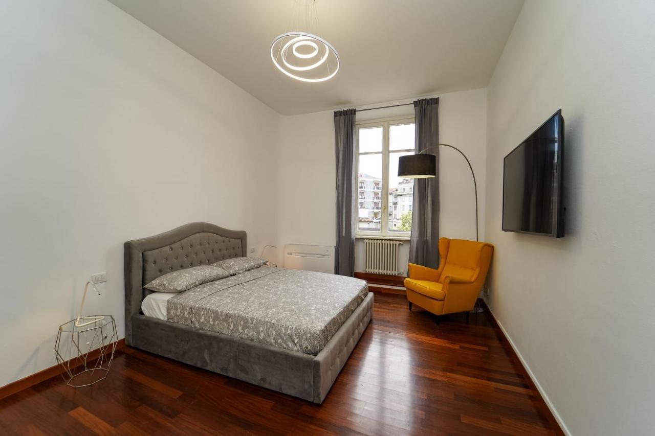 Appartamento Esclusivo Fronte Lago, In Centro A Como Con Garage Екстериор снимка
