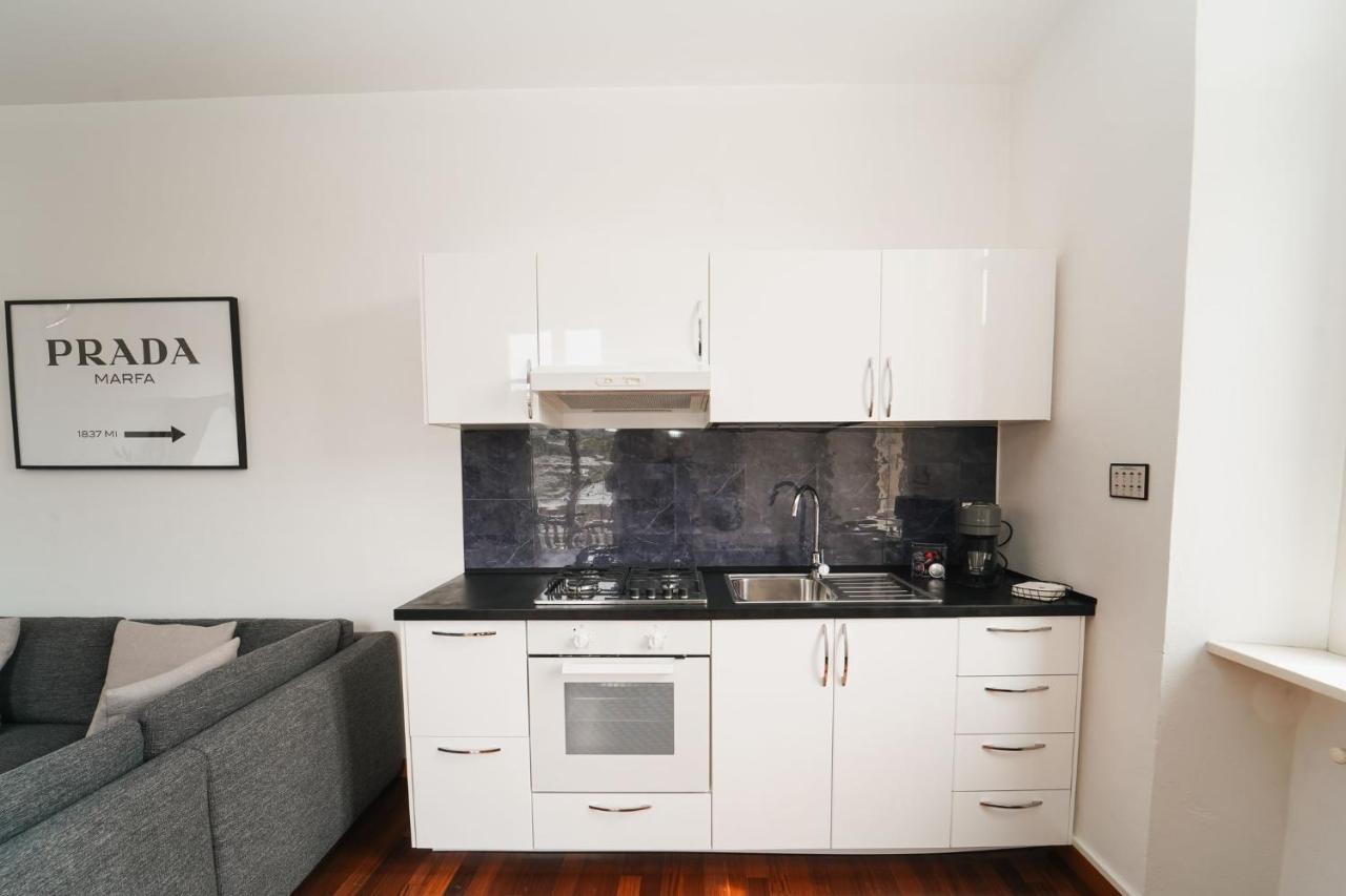 Appartamento Esclusivo Fronte Lago, In Centro A Como Con Garage Екстериор снимка