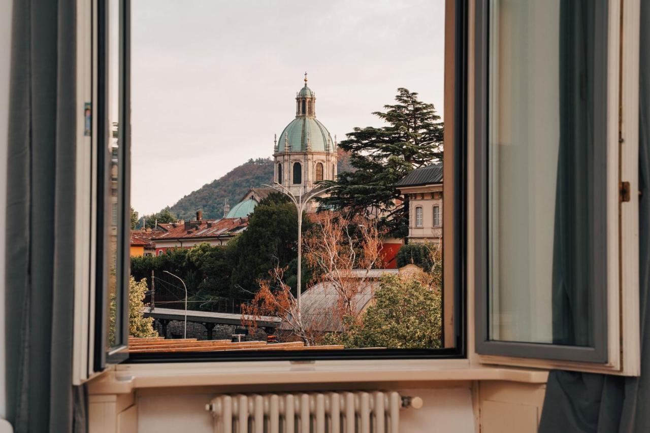 Appartamento Esclusivo Fronte Lago, In Centro A Como Con Garage Екстериор снимка