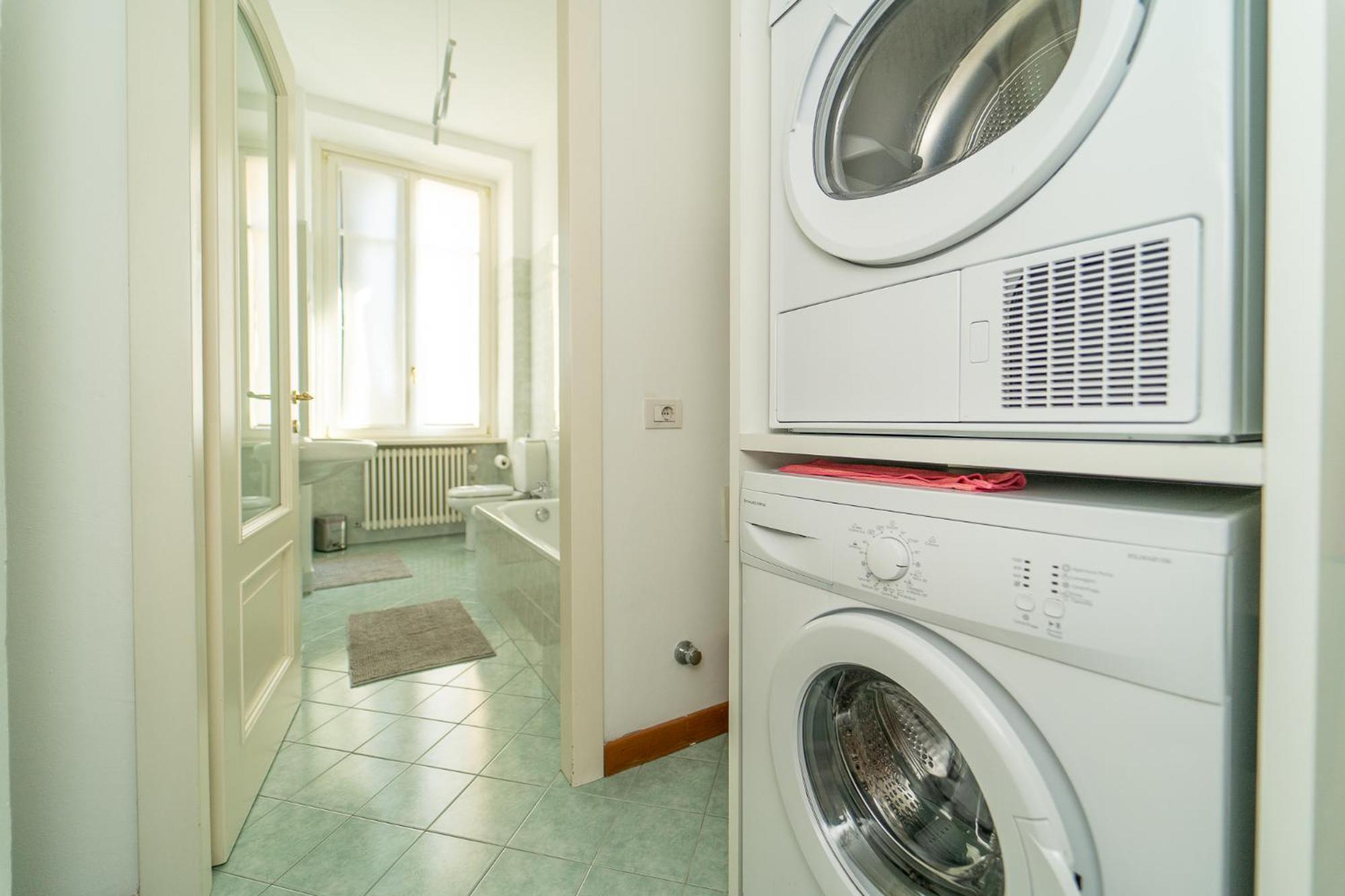 Appartamento Esclusivo Fronte Lago, In Centro A Como Con Garage Екстериор снимка